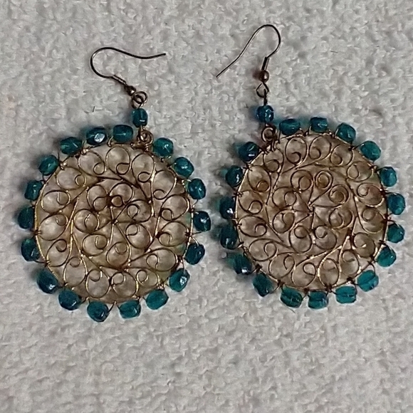 Goldtone blue wire filigree beaded earrings - Picture 1 of 3